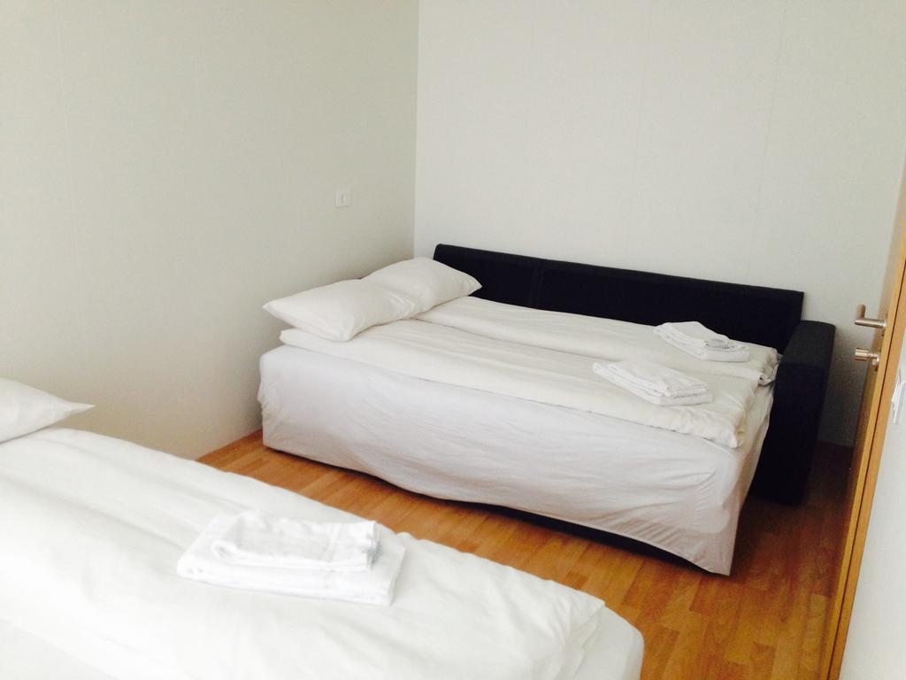 הופן Guesthouse Marina Travel חדר תמונה